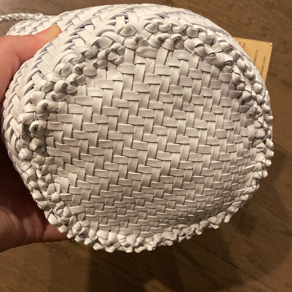 Dragon Diffusion pompom White Woven Crossbody Bag - Picture 6 of 6